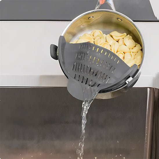 Passoire | PASTA CLIP™ S'Adapte à toutes les Casseroles - Bouticuisine