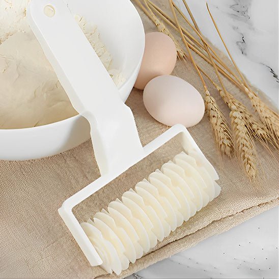 Rouleau à PATISSERIE | ROLLER CAKE™ Quadriller et Dessiner Toutes les Pâtes - Bouticuisine